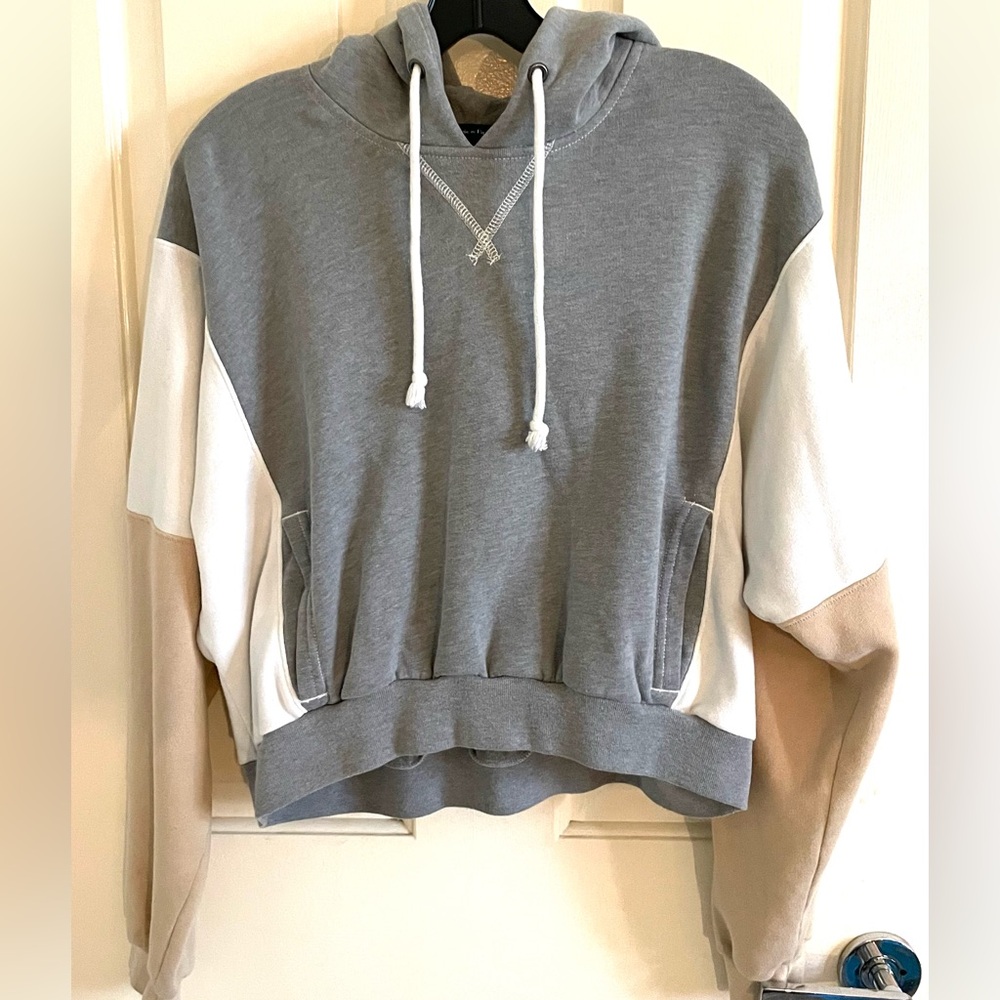 Abercrombie & Fitch Cropped Color-Block Hoodie • S Good Gently-Used Condition